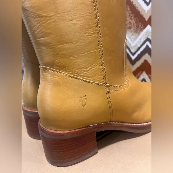 BRAND NEW Frye Camryn Genuine Leather Tall Pull On Campus Boots in Banana Size 8 - Picture 5 of 11